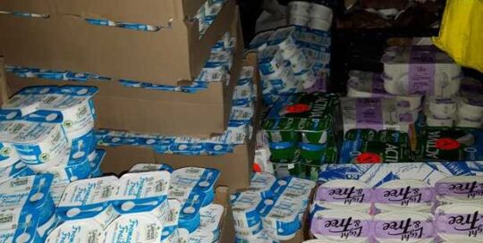 desserts yaourts dans des cartons